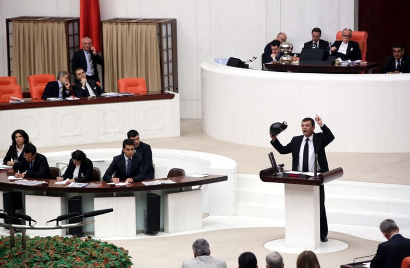 Özgür Özel, 2014