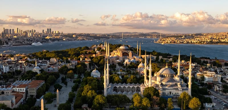 CHP İstanbul teşkilatında toplu istifa: İl yönetiminden 39, ilçe başkanlarından 36 isim ayrıldı